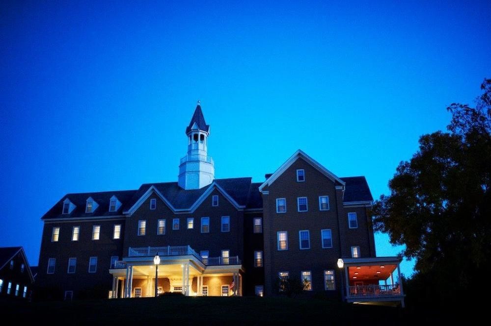 The Delafield Hotel Exterior foto