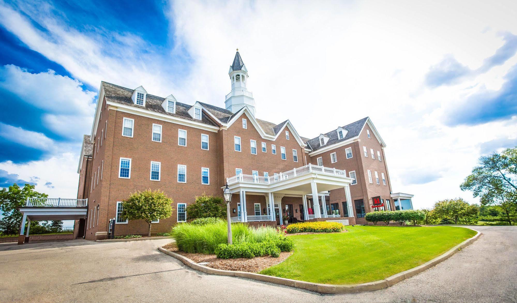 The Delafield Hotel Exterior foto